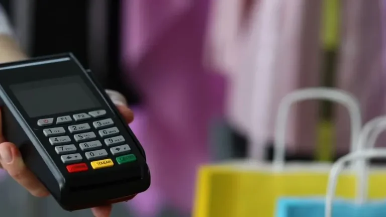 Parcelamento no cartão: Entenda como funciona para o lojista.