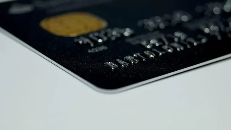 Você sabia que é possível parcelar o saldo total do cartão? Saiba como