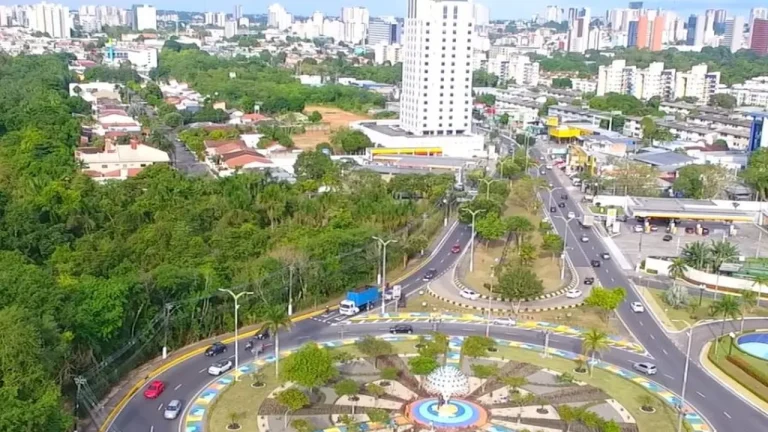 Economize na sua próxima viagem! Descubra como comprar passagens baratas para Manaus.
